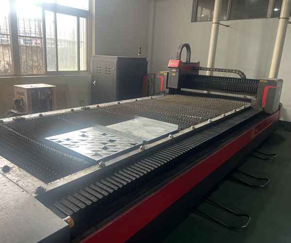 博物館展柜生產(chǎn)設(shè)備