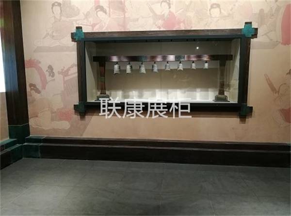 現代博物館文物展柜