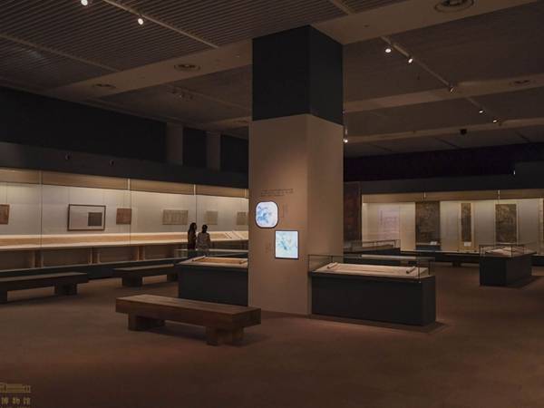 博物館沿墻通柜